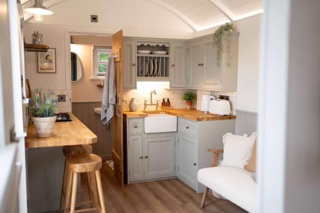 Luxury glamping at The Huts at Woodthorpes.